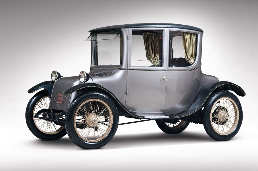  Milburn Electric Model 27L Light Brougham 1922 года  (фото 1 из 18)